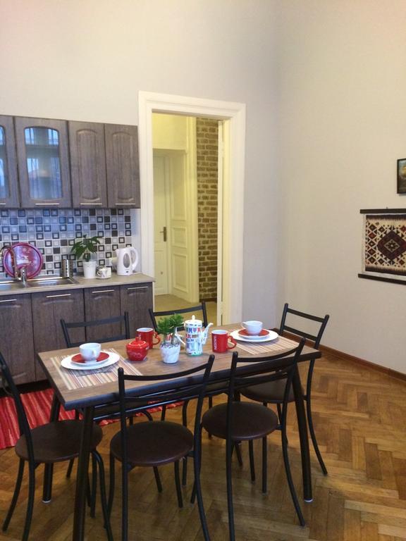 Apartment On Tabidze 3/5 Tbilisi ภายนอก รูปภาพ